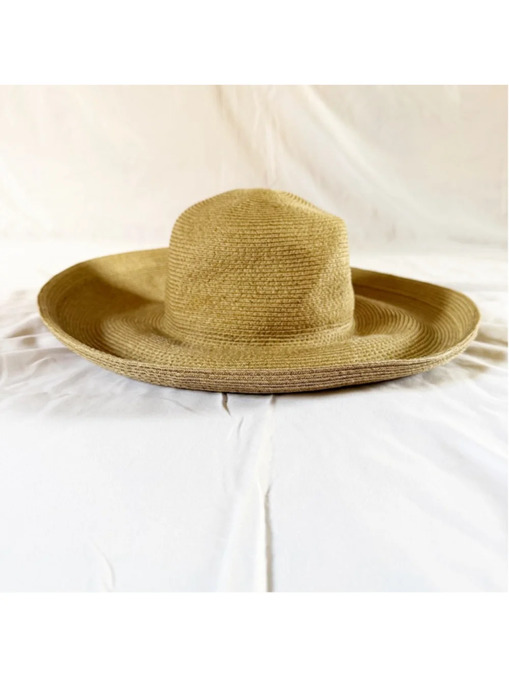 Eric Javits Squishee Raffia Sun Hat Natural Tan Wide Brim Packable Beachy Resort - Picture 3 of 10
